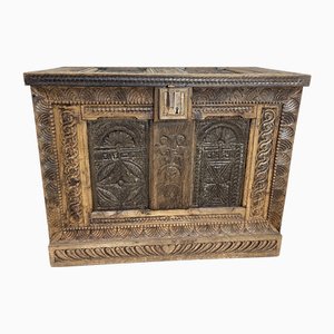 Commode 19ème Siècle en Chêne Gravé