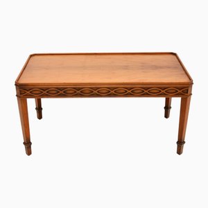 Antiker Couchtisch aus Eibenholz im georgianischen Stil, 1950