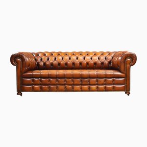 Antikes Chesterfield Sofa aus handgefärbtem Leder, 1920