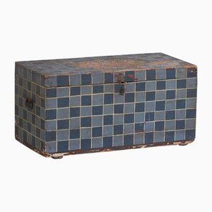 Bemalte Vintage Truhe mit geometrischen Mustern, 1920