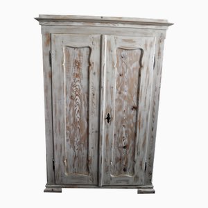 Bemalter Doppel-Kleiderschrank aus Holz