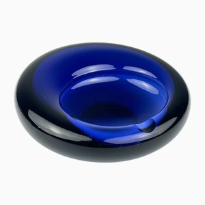 Blauer Glas Aschenbecher von Per Lütken für Holmegaard, Denmark, 1962