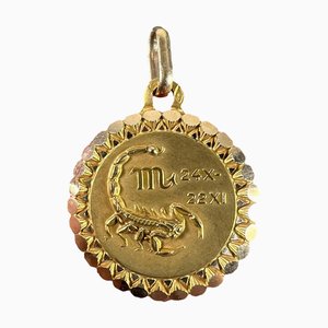 Großer Französischer Perroud Skorpion Sternzeichen Starsign 18 Karat Gelbgold Anhänger, 1930er