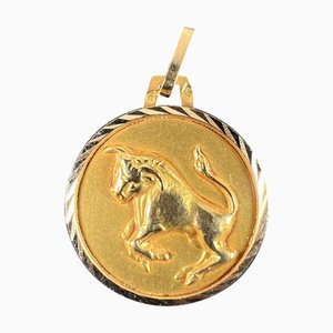Colgante de medalla con dije del signo del zodiaco Tauro francés en oro amarillo de 18 k, años 60