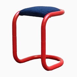 Roter Barhocker aus Metall und blauem Stoff im Stil von Giotto Stoppino, Italien, 1970er