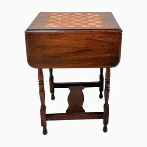 Mesa de ajedrez vintage de madera con laterales plegables, años 20
