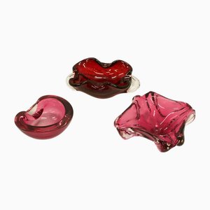 Schalen aus Rubin Muranoglas, 1960er, 3er Set