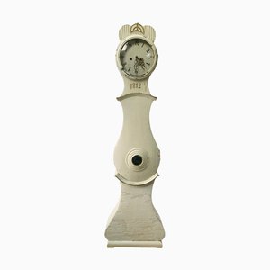 Swedish White Mora Clock in Carved Fryksdal, 1812