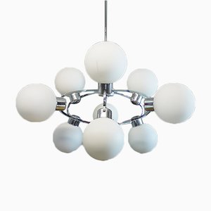 Lampadario Sputnik in vetro opalino bianco, anni '70