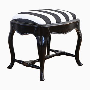 Pouf antico in legno intagliato e imbottitura, Svezia, metà XIX secolo