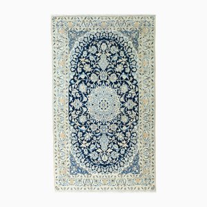 Hand-Knotted Oriental Rug in Wool