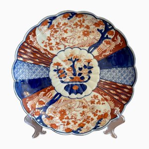 Japanese Imari Plate with Scalloped Edge, 1900s