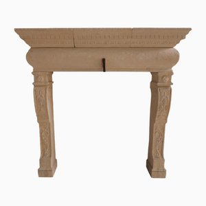 Revestimiento para chimenea francés Luis XV de piedra caliza, siglo XX