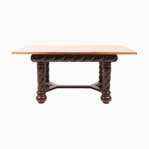 Mesa danesa de roble con patas torcidas y tablero de cuero atribuido a Cabine, años 40