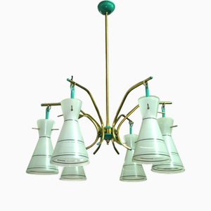 Kronleuchter aus Messing mit spitz zulaufenden Formen und Milchglas-Diffusoren, Stilnovo zugeschrieben, 1950er