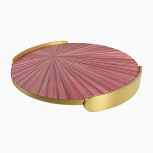 Tablett aus rosa Stroh Intarsien und gebürstetem Messing von Ginger Brown