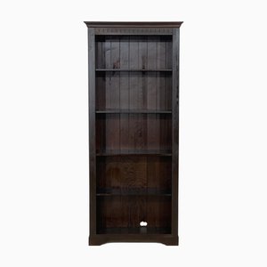 Deutsches Bücherregal im antiken Stil