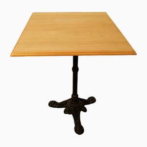 Bistrotisch aus Eiche mit Gestell aus Gusseisen
