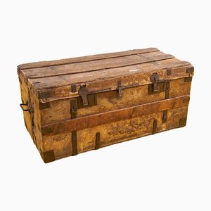 Trunk in Wood and Leather