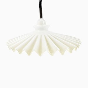 Kleine Vintage Hängelampe aus gewelltem Opalglas