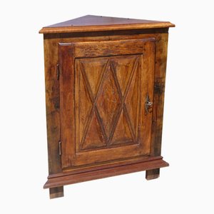 Kleiner Louis XIII Eckschrank