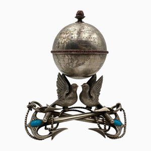 Glove-Shaped Silver Caviar Display