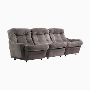 Orchidée 3-Sitzer Sofa aus Grauem Wildleder von Michel Cadestin für Airborne, 1970er
