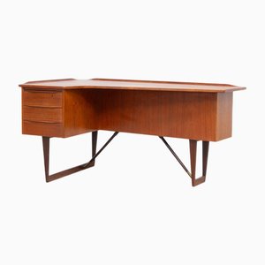 Boomerang Desk by Peter Løvig Nielsen