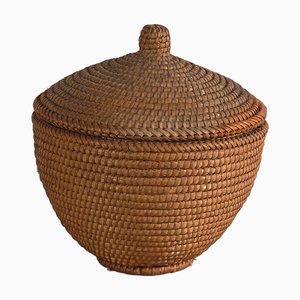 Geflochtener Vintage Rattan Korb, 1920