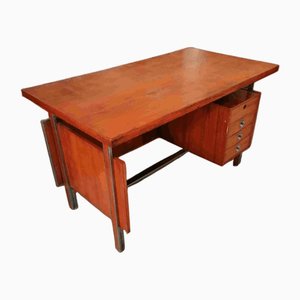 Escritorio de madera chapada, metal con acabado de cuero, años 50