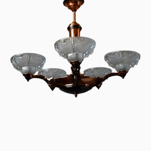 Großer Art Deco Kronleuchter aus Vergoldetem Metall & Sandgestrahltem Glas Ezan, Frankreich, 1930er