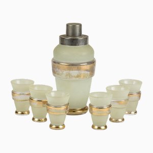 Jugendstil Cocktail Set mit Shaker und verzierten Schnapsgläsern, 7 . Set