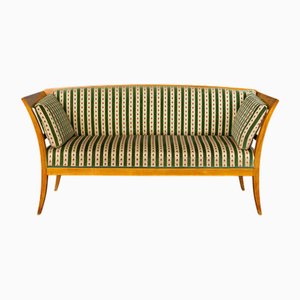 Divano antico imbottito a righe