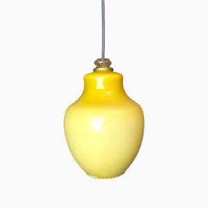 Gelbe Mid-Century Hängelampe in Birnenform aus Opalglas, 1960er