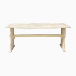 Weathered Bench in Wood