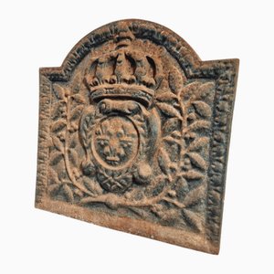Placa de chimenea francesa de finales del siglo XVII de hierro fundido con escudo coronado