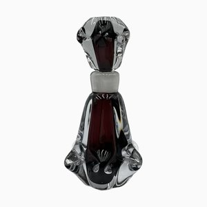 Große Schwere Mid-Century Kristallglas Flakonflasche aus Rubinrotem Glas, 1950er
