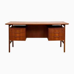 Bureau Modèle 75 en Teck par Gunni Omann pour Omann Jun A/S, Danemark, 1970s