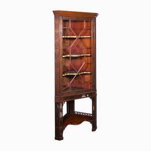 Englischer viktorianischer Chippendale Eckvitrine aus Porzellan, 1860er
