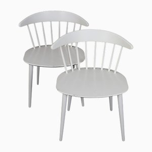 Mid-Century Danish Modern J104 Spindleback Chairs by Jørgen Bækmark for FDB Møbler, 1969, Set of 2