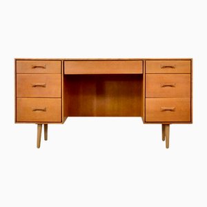 Oak Concord Dresser by John & Sylvia Reid for Stag, 1960s