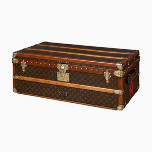 Baule da cabina vintage in tela con monogramma di Louis Vuitton, Francia, 1920