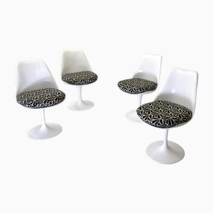 Tulip Chairs by Eero Saarinen for Knoll, 1970s, Set of 4