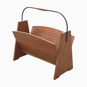 Revistero danés modernista de teca y latón, años 60