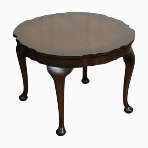 Mesa auxiliar de madera maciza con bordes en forma de tarta pequeña