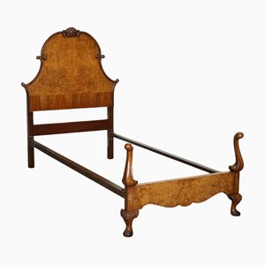 Cama Vono inglesa Art Déco de nogal con patas Queen Anne, años 30