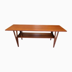 Mesa de centro danesa de teca con revistero y patas en forma de Y, años 60