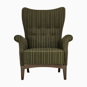 Danish Armchair in Wool Series 8000/8020 by Fritz Hansen, 1960s