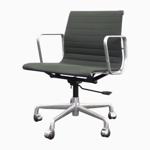 Silla de oficina Ea117 de Charles & Ray Eames para Herman Miller, años 80