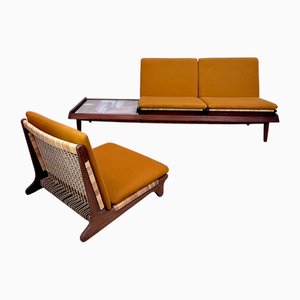 Sofá modular TV 161 con asientos extraíbles de teca y caña tejida con cojines y bandeja de cerámica de Hans Olsen para Bramin, Dinamarca 1957